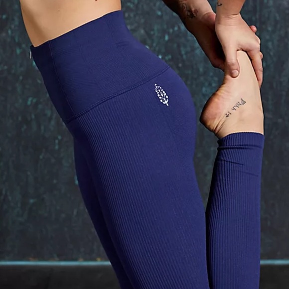 FP Movement, Part of Me Leggings, Size M/L - Picture 4 of 9